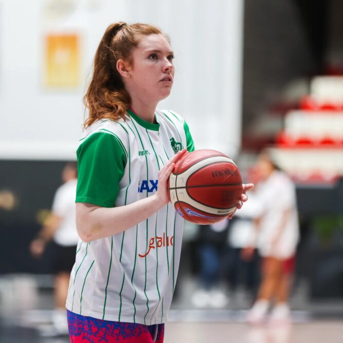 It was a magical night for Baxi Ferrol and Claire Melia. Cinderella is staying right until the end of Eurocup Women